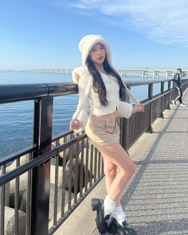 配资门户网站 球场甜妹MOMO简筱娟火了！跳舞能点燃观众，私下穿搭更绝